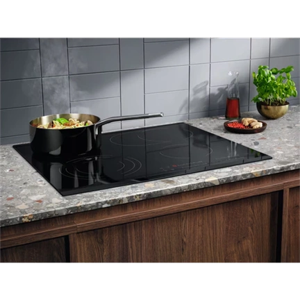 Electrolux EHF6547FXK beépíthető kerámia főzőlap bővíthető főzőzónával