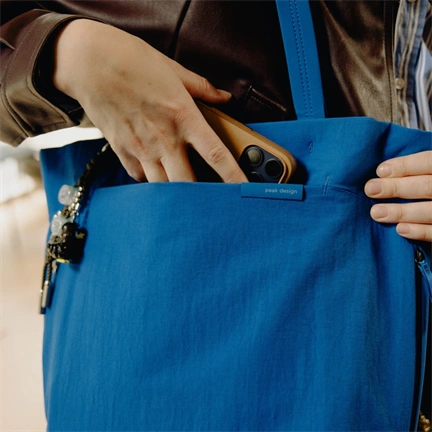 PEAK DESIGN City Tote 15L - Fekete