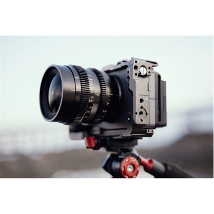 Thypoch Simera-C 21mm Sony E