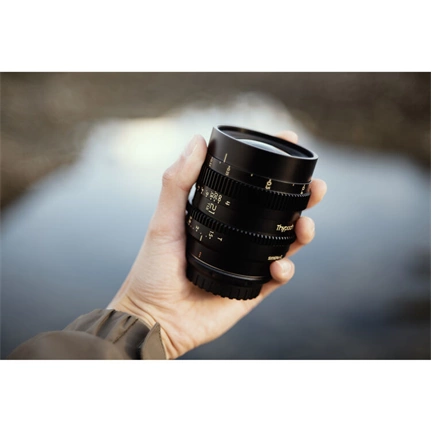 Thypoch Simera-C 21mm Sony E