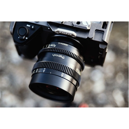 Thypoch Simera-C 21mm Sony E